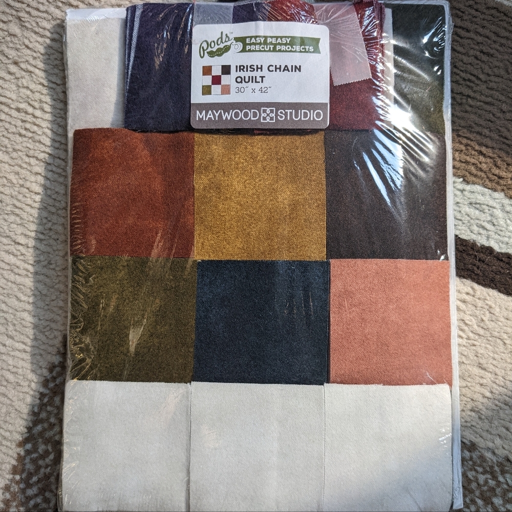Maywood Studio Irish Chain Quilt Top Kit